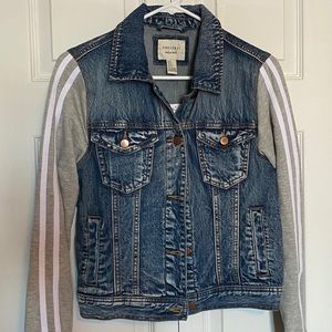 NWT Forever 21 Jean Jacket With Sweatshirt Sleeves